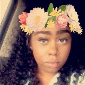 Meet your Posher, Dakia